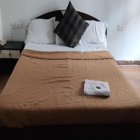 Capital O 8272 Hotel Pratigya Residency กังต็อก ภายนอก รูปภาพ