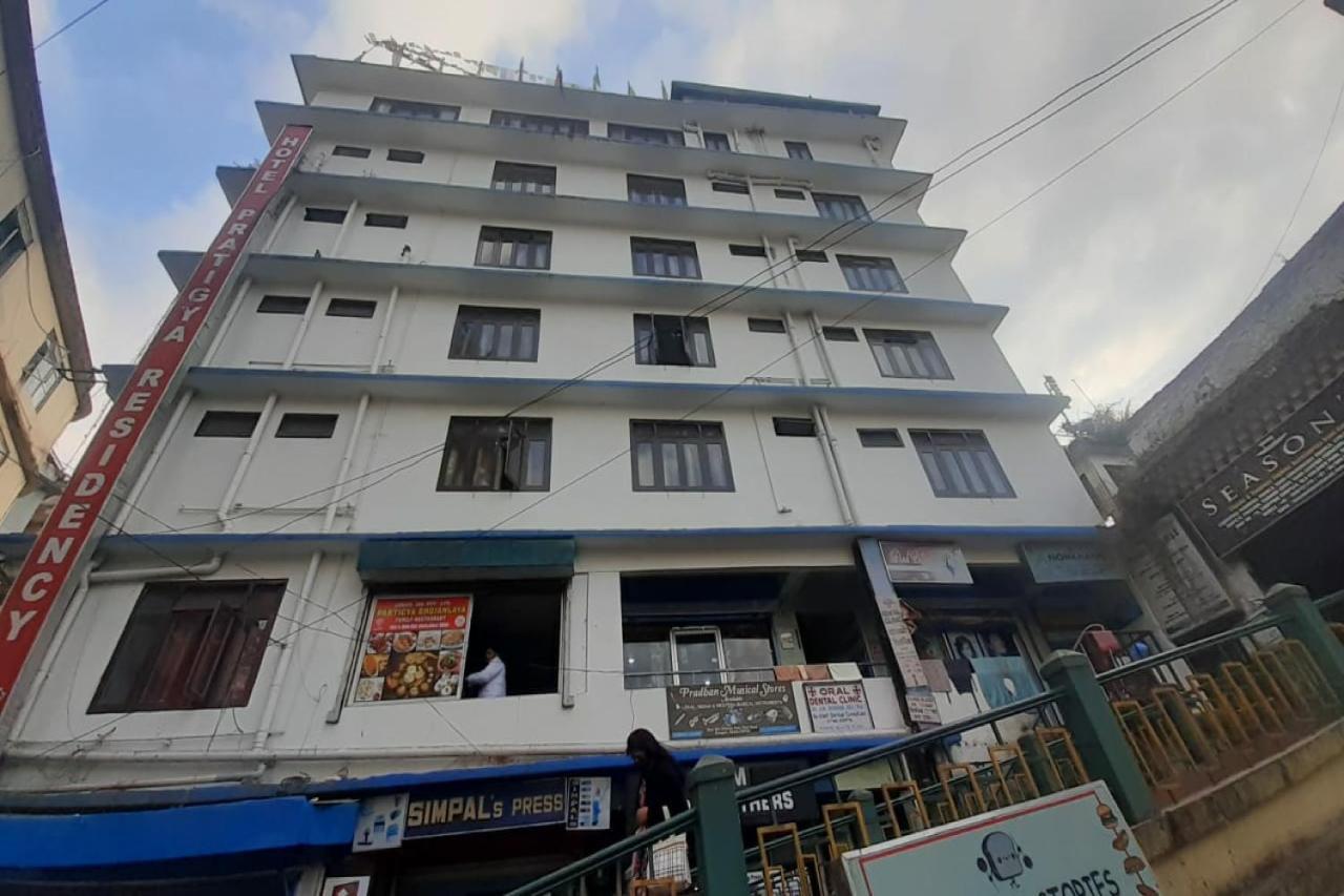 Capital O 8272 Hotel Pratigya Residency กังต็อก ภายนอก รูปภาพ
