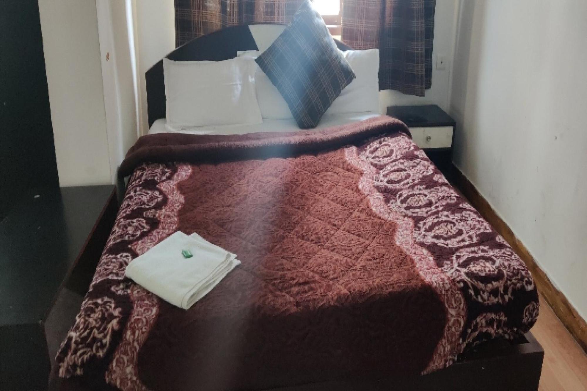 Capital O 8272 Hotel Pratigya Residency กังต็อก ภายนอก รูปภาพ