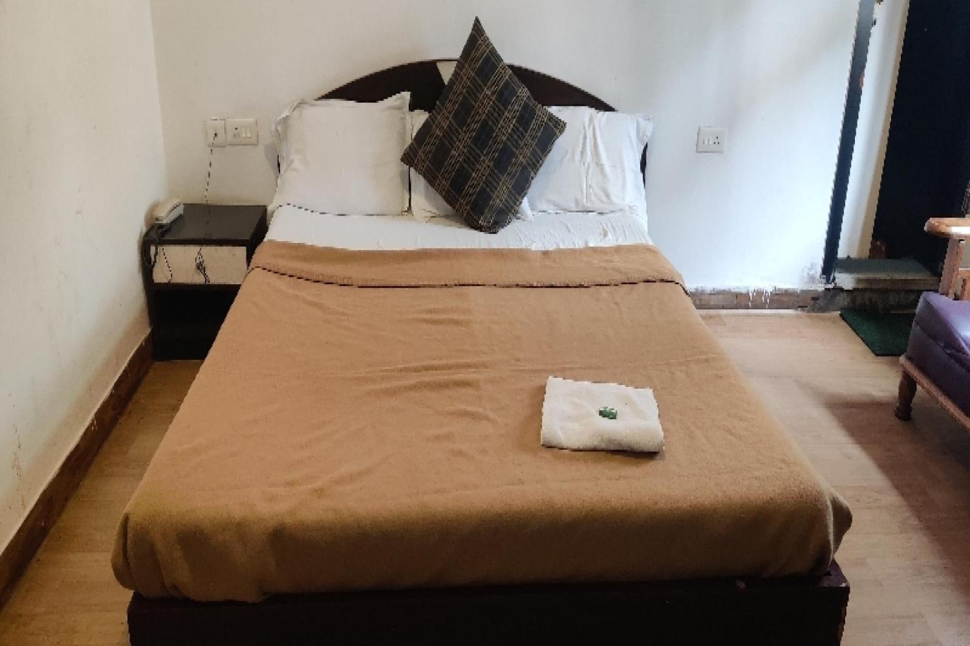 Capital O 8272 Hotel Pratigya Residency กังต็อก ภายนอก รูปภาพ