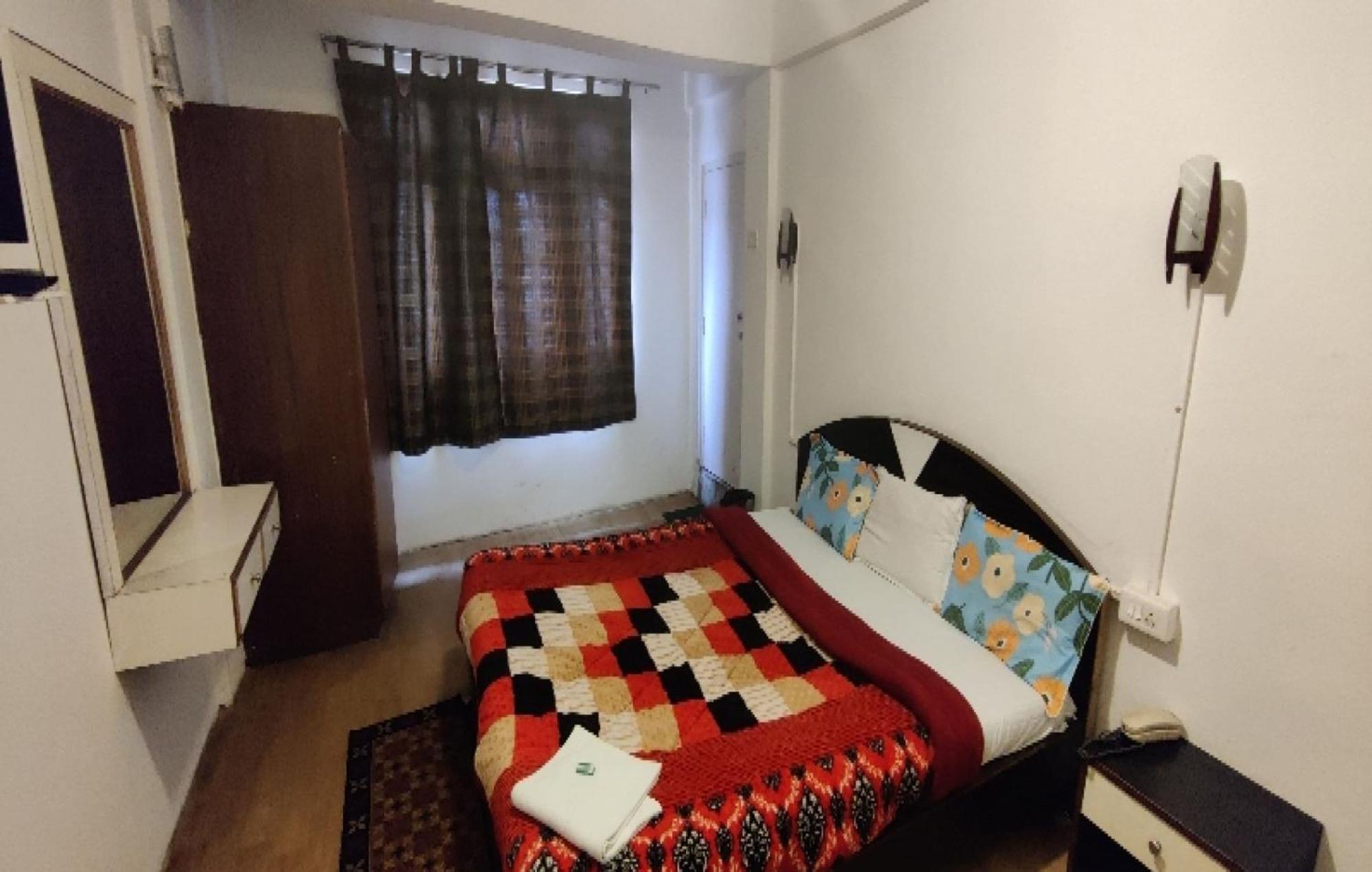 Capital O 8272 Hotel Pratigya Residency กังต็อก ภายนอก รูปภาพ